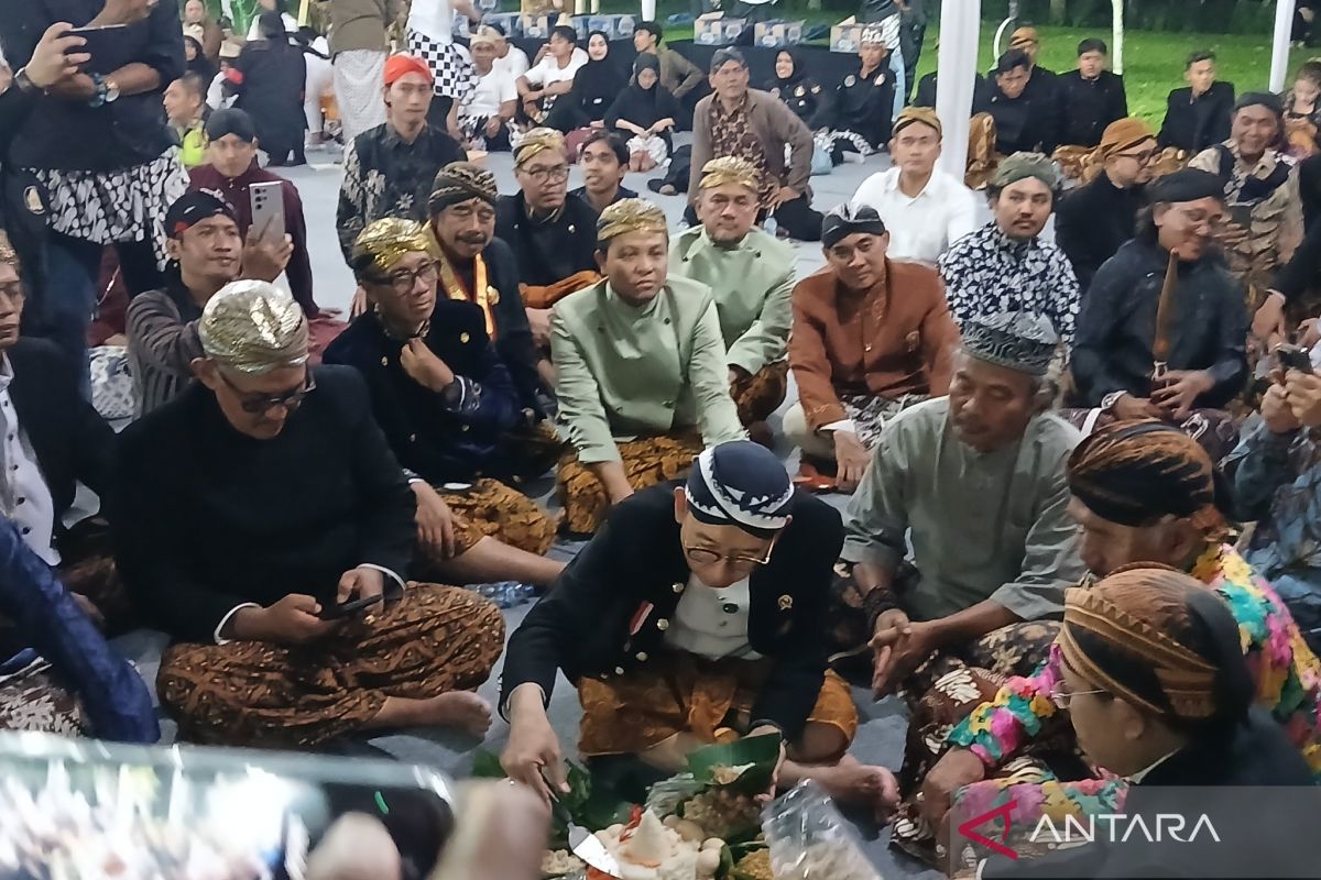 Plans for Installing Catra at Borobudur Under Discussion