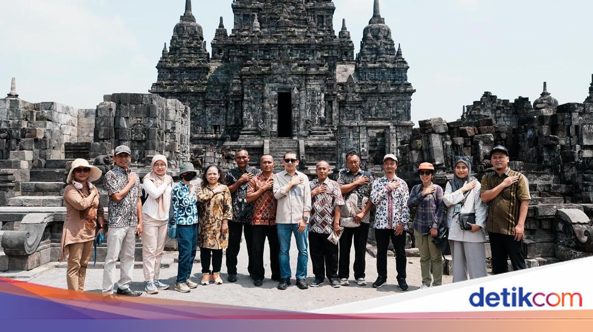Culture Minister Inspects Sewu Temple Complex and Ratu Boko Palace, Urges Acceleration of Restoration