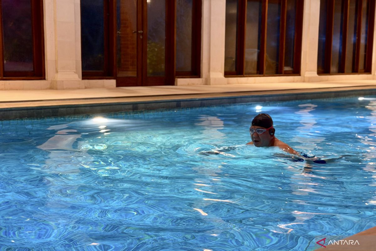 Cabinet Secretary Teddy shares President Prabowo's swimming routine every 5 a.m.