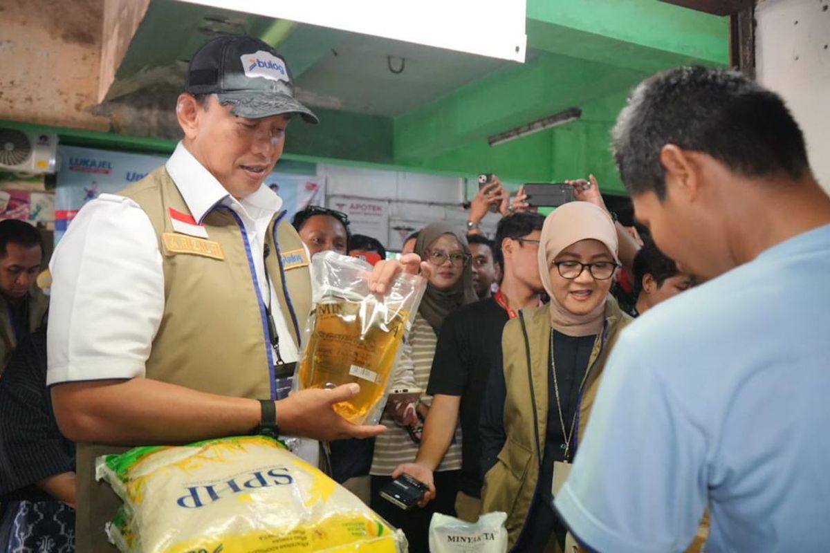 Bulog CEO Assures Stability of Minyakita Cooking Oil Prices and Ample Stock