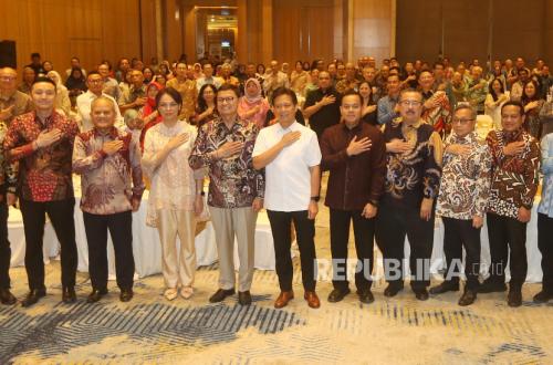 Halalbihalal of Indonesian Pharmaceutical Companies Association, Health Minister Urges Industry to Reduce Imports