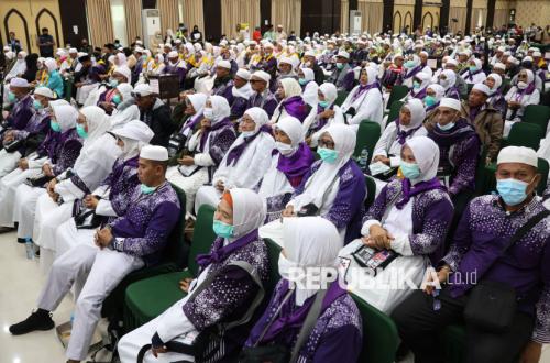 North Sulawesi Governor Approves Increase in Local Hajj Subsidy to Rp 5 Million