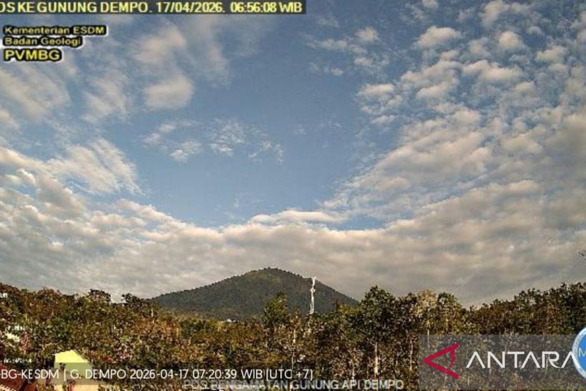Pos Dempo reminds public of alert-level eruption status