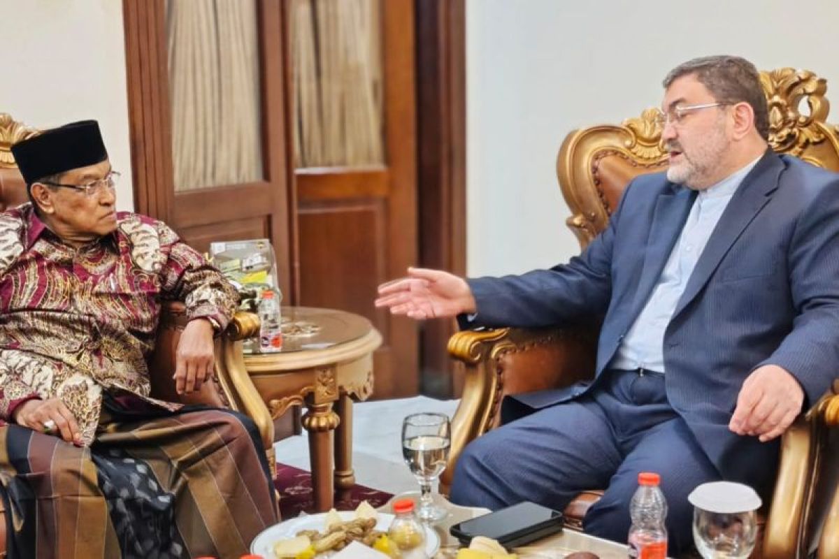 LPOI Chairman Meets Iranian Ambassador to Convey Moral Support