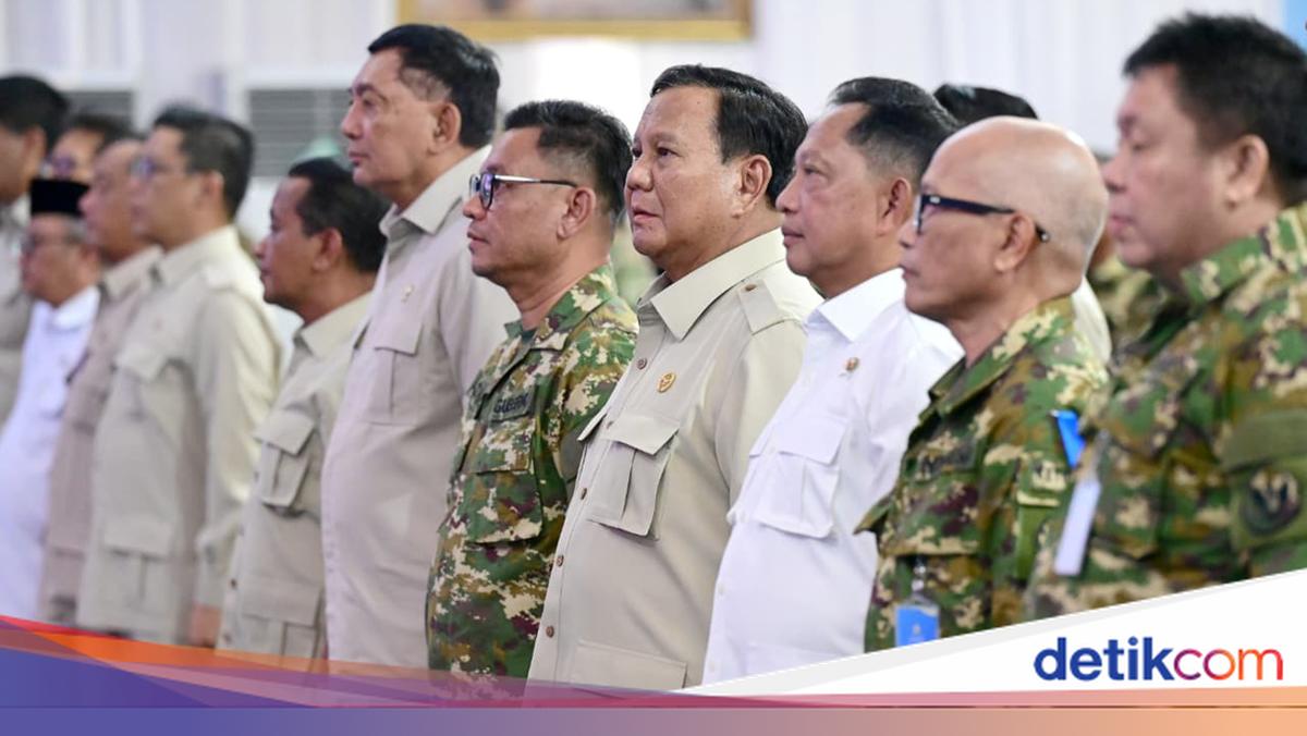 Home Affairs Minister Accompanies Prabowo in Leadership Enhancement Course for DPRD Chairmen Across Indonesia