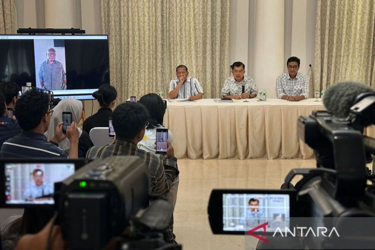 Jusuf Kalla explains he only spoke about peace at UGM, not blasphemy