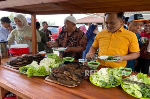 PLN's Angkringan in Asinan Tourism Village Boosts Local Economy