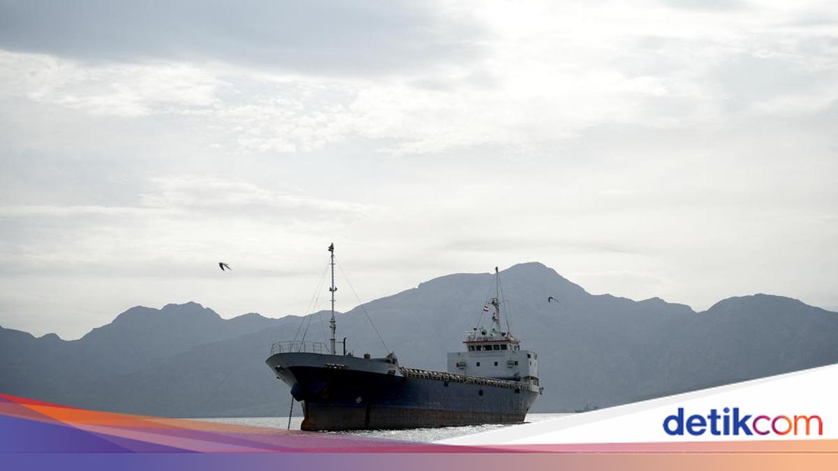 India Protests as Its Ship is Fired Upon by Iran While Crossing the Strait of Hormuz