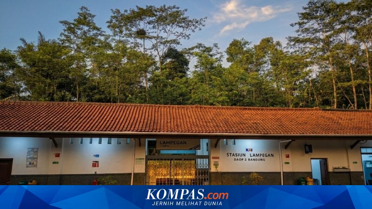 Lampegan Station, a Small Point in Cianjur Connecting the Southern Route