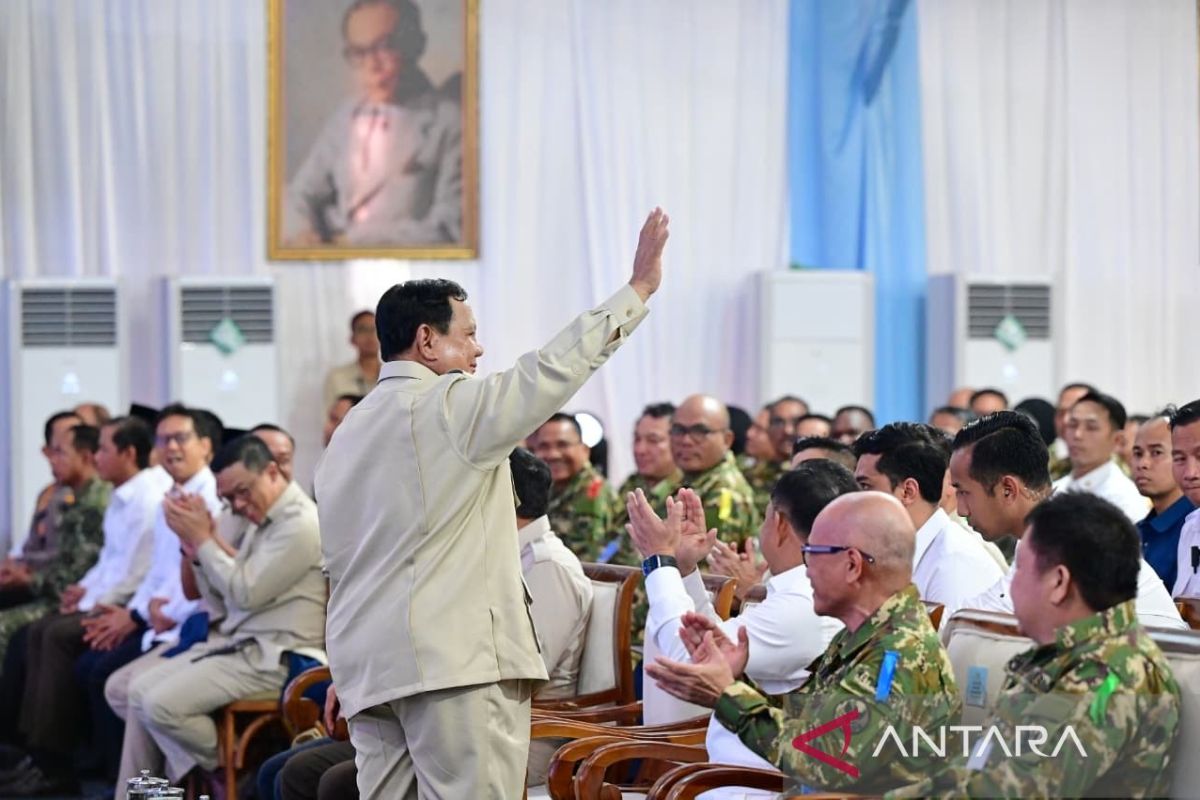 Prabowo urges regional house speakers to unite for nation-building