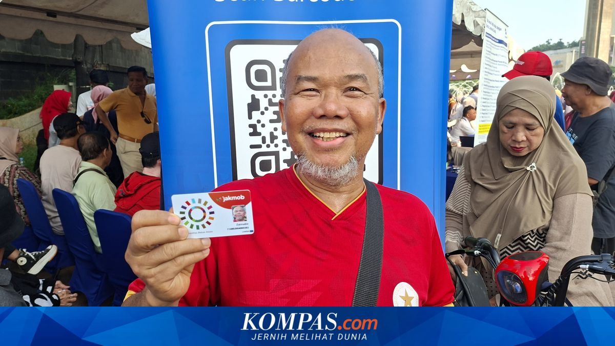 Elderly Receive Free Transjakarta Cards: Keen to Visit Airport and See Planes
