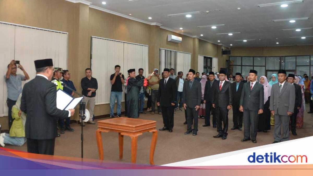 Bima Regent Inaugurates 10 OPD Heads, Requests Preparation of Flagship Programmes within 30 Days