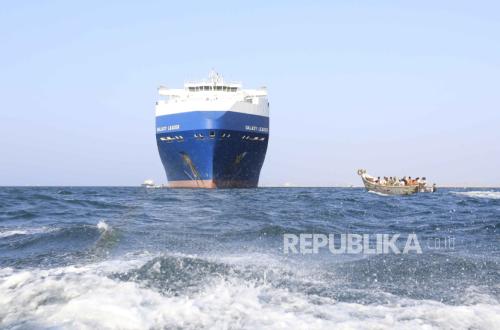 Houthi Threaten to Close Bab al-Mandeb, 'Neither Humans Nor Jinn Can Open It'