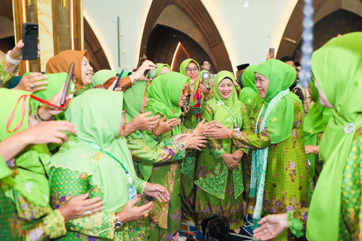 Khofifah and NU Muslimat of West Java Call on UN to Stop War