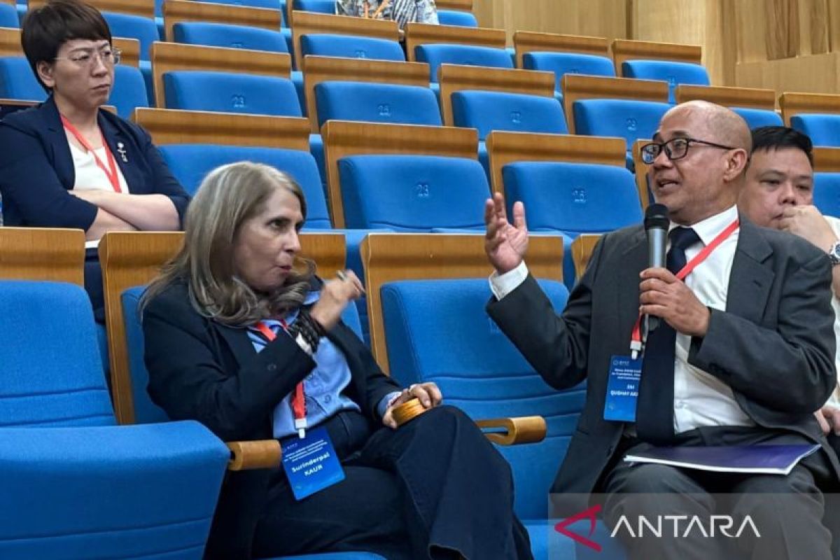 Practitioner: AI Brings Challenges and Opportunities to the World of Translation