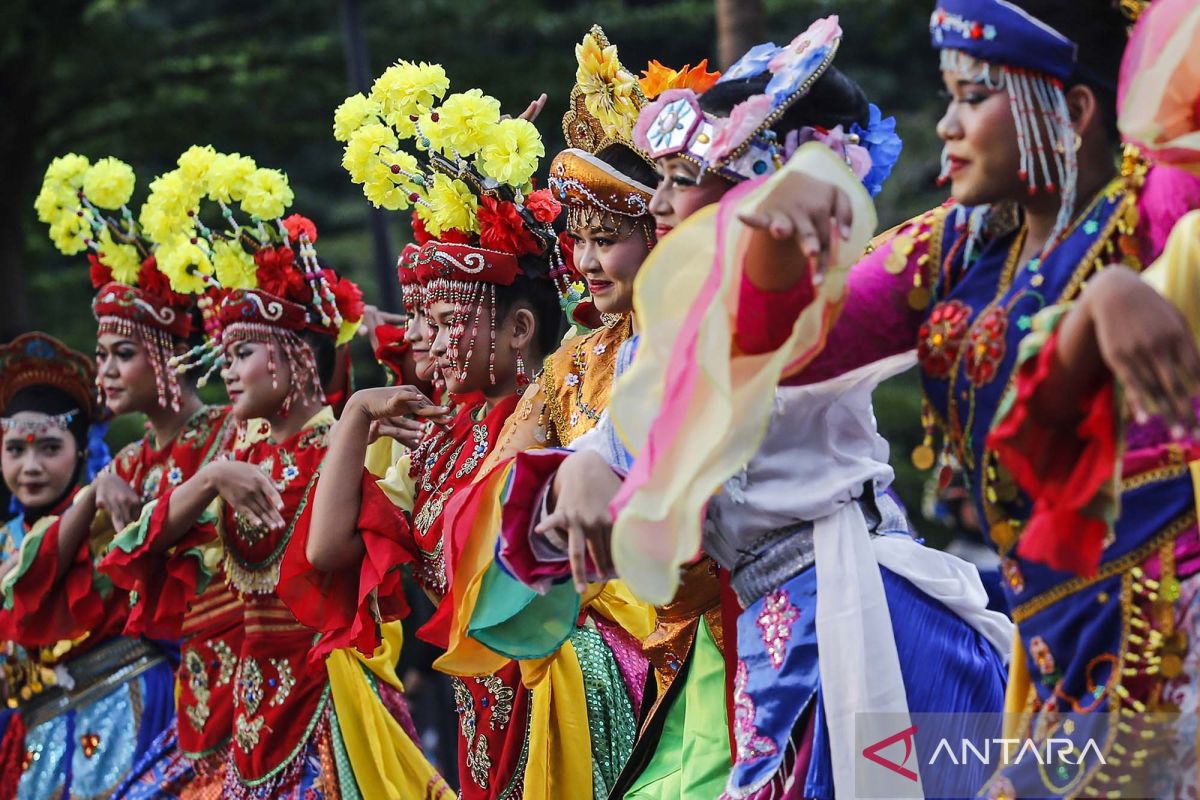 TMII Breaks MURI Record with 1,000 Dancers
