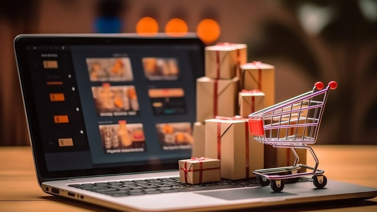 E-Commerce Giant Closes Office, Hundreds of Employees Hit by Mass Layoffs