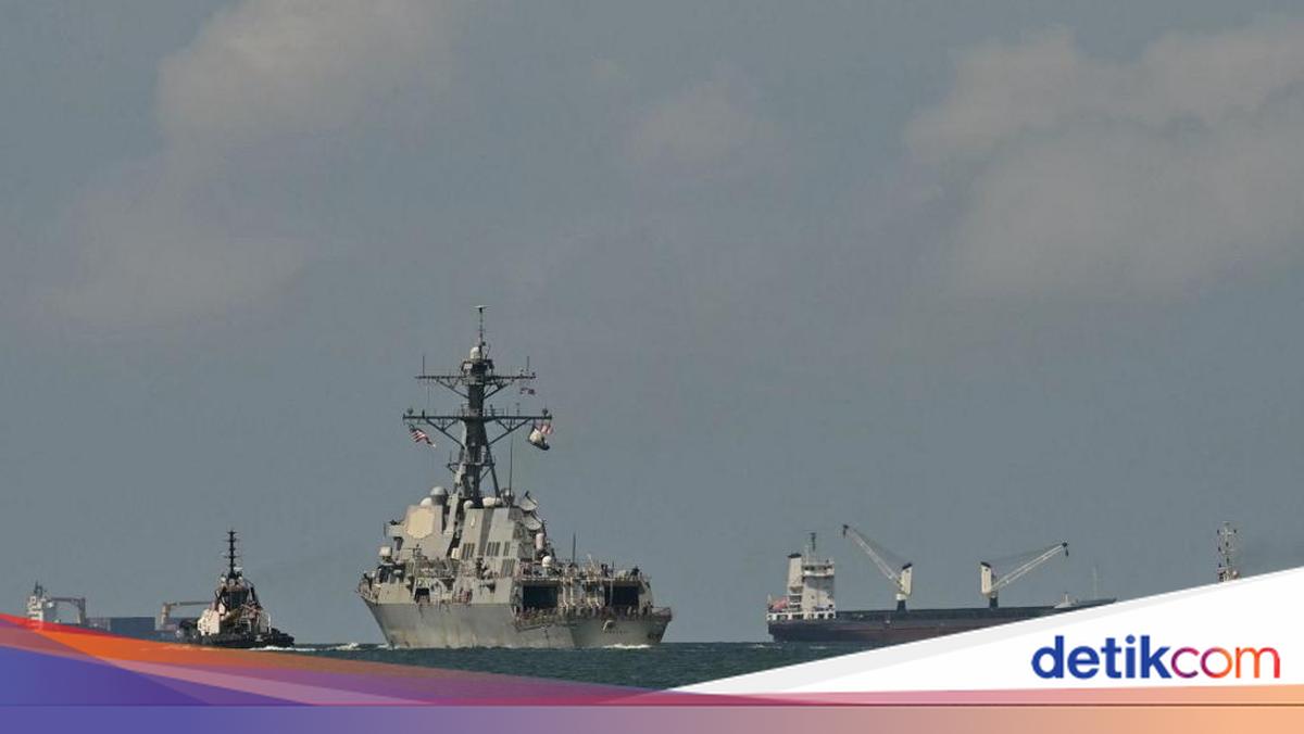Indonesian Navy Explains US Warship Passage through Malacca Strait