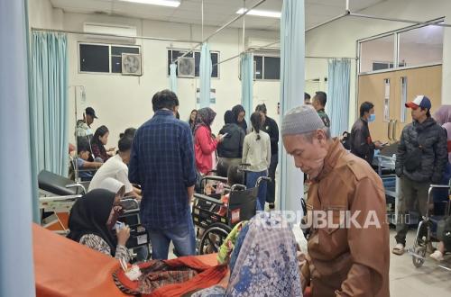 Suspected MBG Poisoning: Over 50 Students in Demak Hospitalised