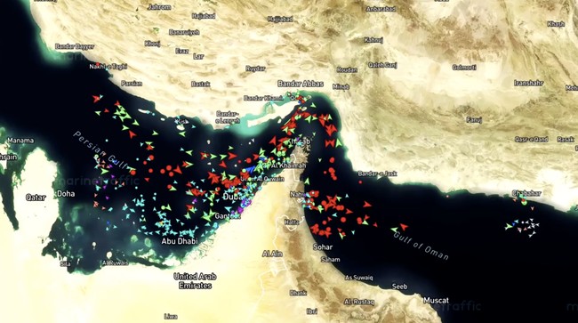 Undeterred by Trump, Iran Tightens Closure of Strait of Hormuz