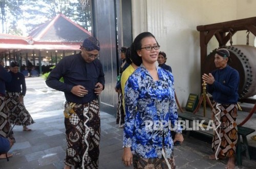 GKR Mangkubumi Wants Railway Line to Bantul Revived