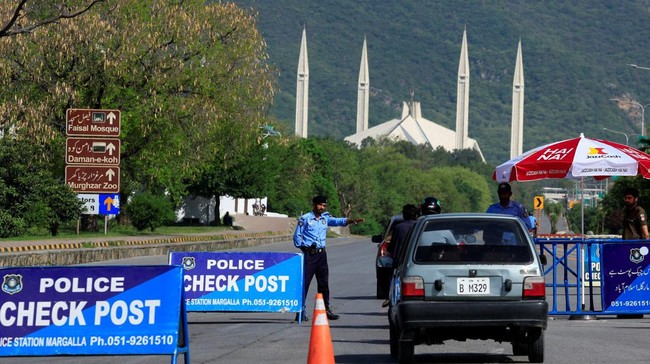 Portrait of Security for US-Iran Talks in Pakistan, the Fate of the World at Stake