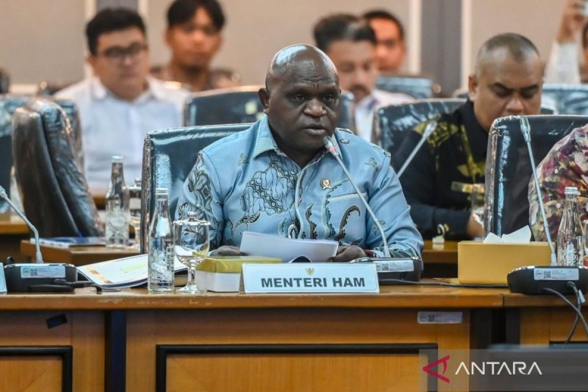 Yesterday's Legal News: Human Rights Minister on Feri Amsari to Village Guard Award