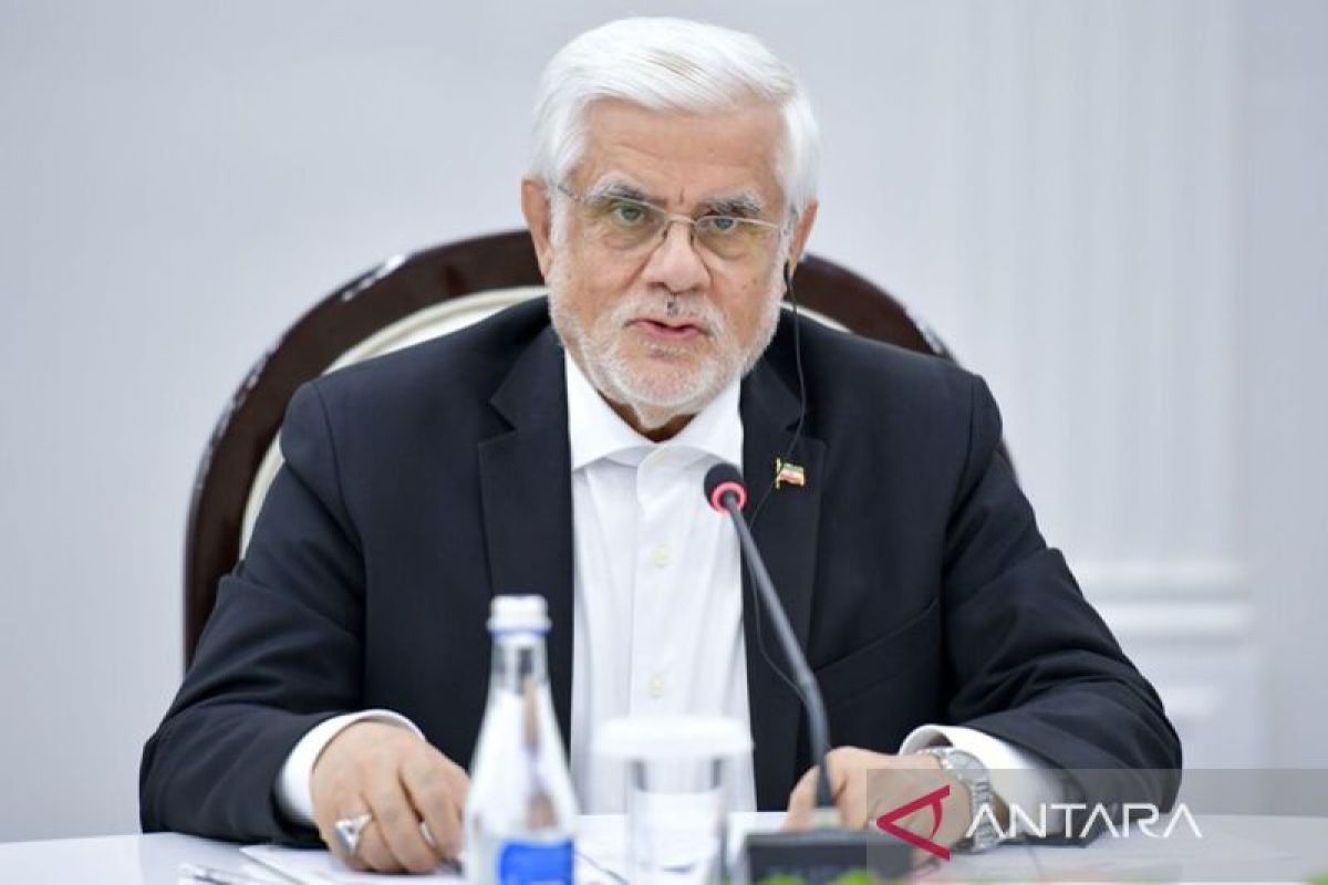 Tehran: Security of Hormuz Depends on Iran's Oil Export Freedom