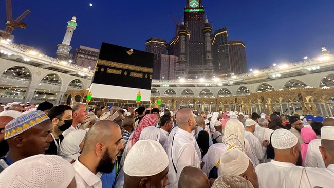 Race for Hajj Tickets