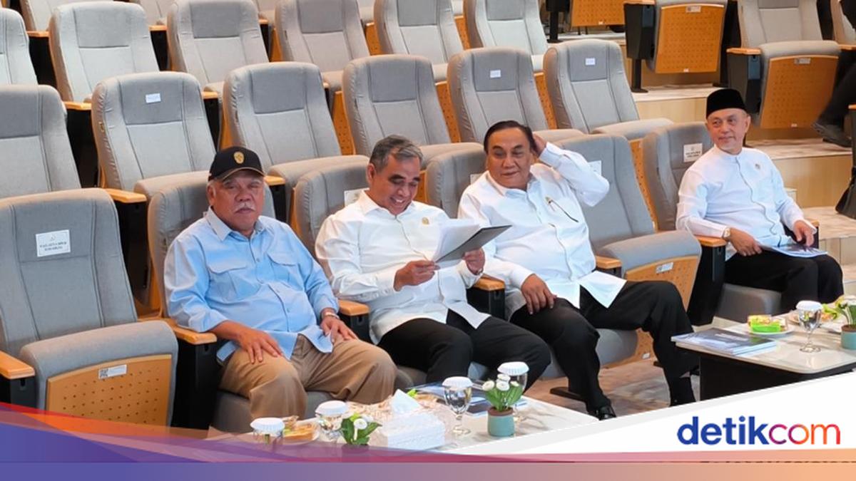 Basuki Delighted with MPR Chairman's Visit to IKN: Last Year I Was Alone Explaining to Residents