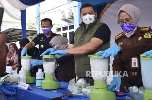 Customs Office Attends Destruction of 4,989 Kilograms of Methamphetamine at Aceh National Narcotics Agency