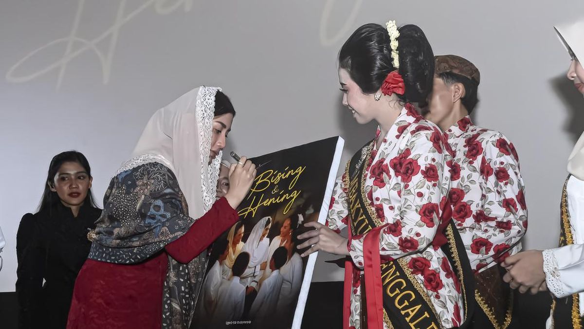To Commemorate Kartini Day, Novita Hardini Launches Book on Women's Stories