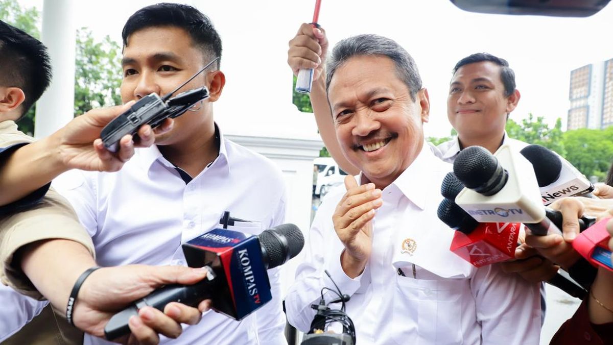Prabowo Summons Trenggono and Higher Education Minister to Palace