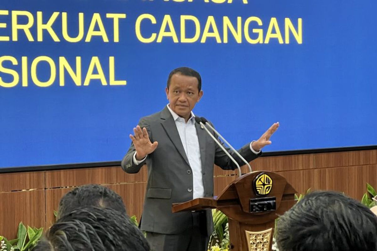 Bahlil: Adjustment of Non-Subsidised Fuel Prices in Second Phase to Follow Oil Prices