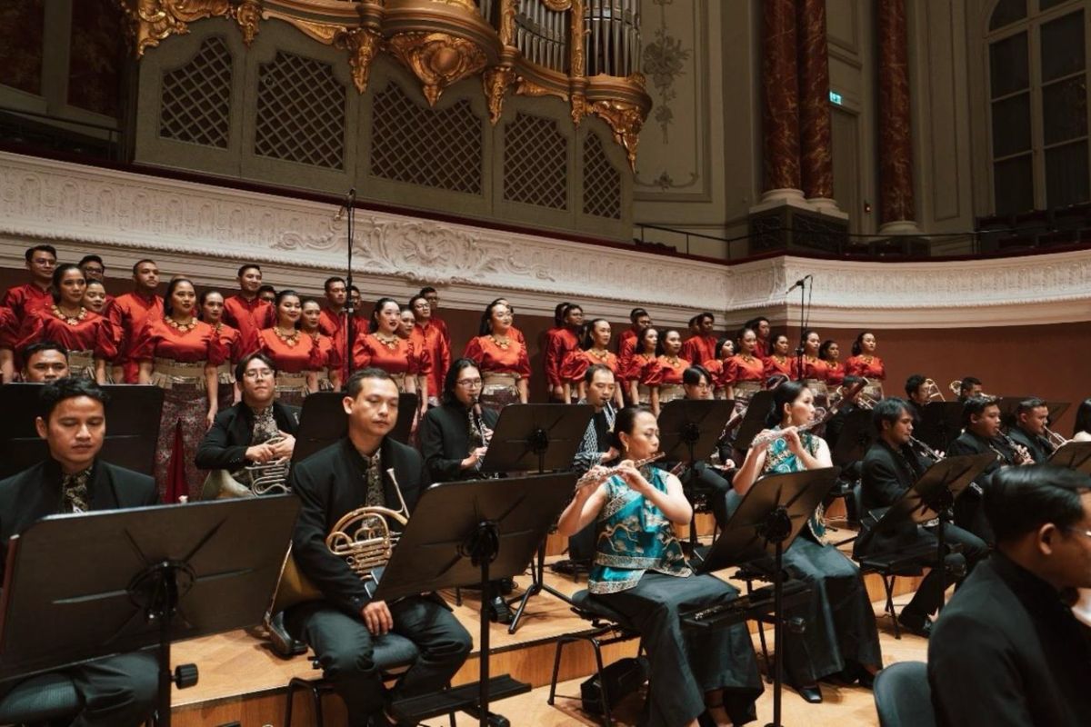 Indonesia holds concert to commemorate 75 years of friendship with ...