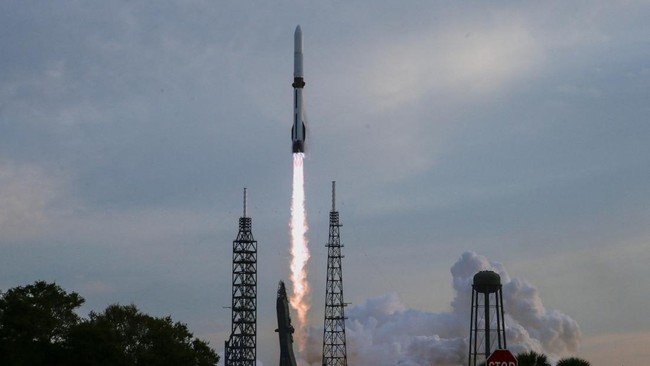Sending Satellite to 'Wrong Address', Jeff Bezos' Rocket Causes Embarrassment