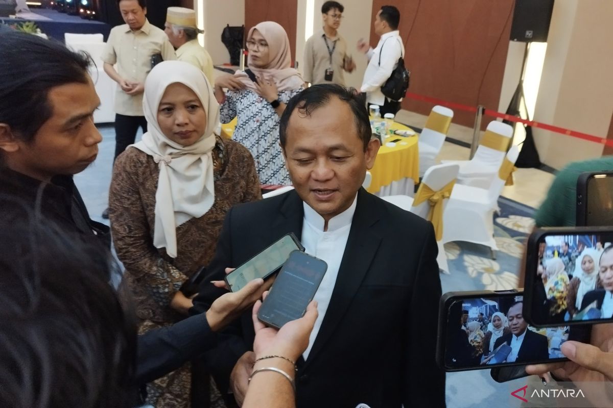 Golkar Secretary-General Launches Book Carrying the Spirit of Politics to Help the People