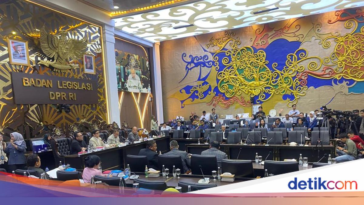 Dasco Leads Level 1 Plenary Meeting on Domestic Workers Protection Bill, Minister of Law and Deputy Minister of Manpower Present