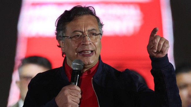 This President Boldly Calls the US "Coloniser", Warns of Major Uprising