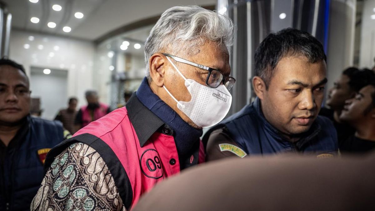 Former Bank Jateng CEO Demanded 10 Years in Prison for Sritex Credit Corruption