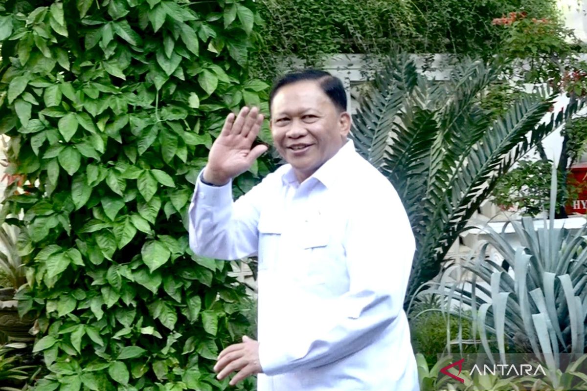 President Prabowo orders fast-tracking of giant sea wall project