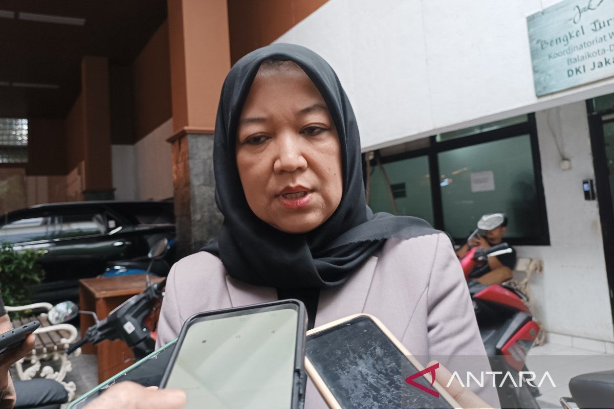 Legislator urges DKI Provincial Government to ensure availability of clean water and food