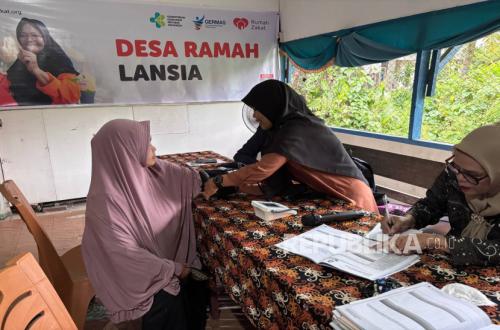 Enhancing Elderly Health, Rumah Zakat Samarinda Supports Posyandu with Exercise and Education