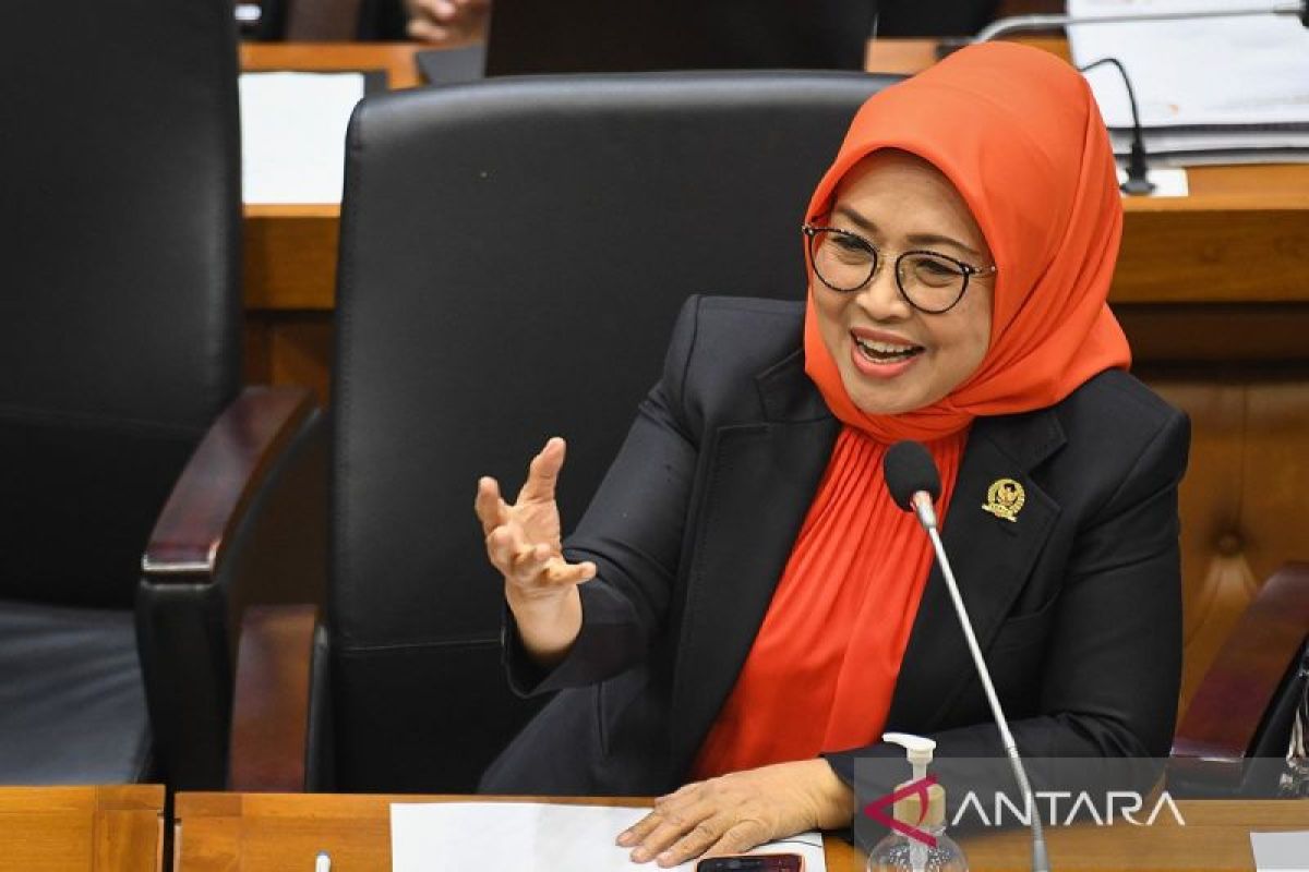 Sylviana Murni says men are not competitors but partners