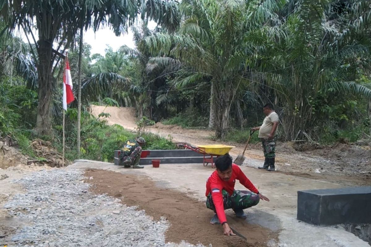 TNI Completes Bridge Construction, Restores Access for Residents of Aceh Tamiang