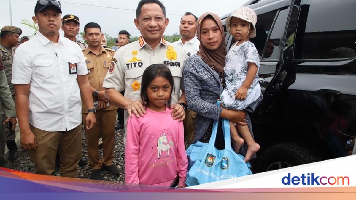 Tito Inspects Tunyang Village Temporary Housing, Praises Environmental Layout and Building Quality