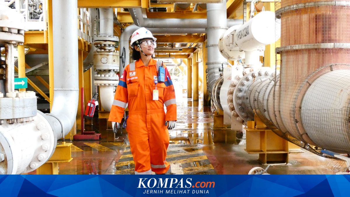 From the Seas of Sumatra to Riau, Women Contribute to Safeguarding the National Energy Supply