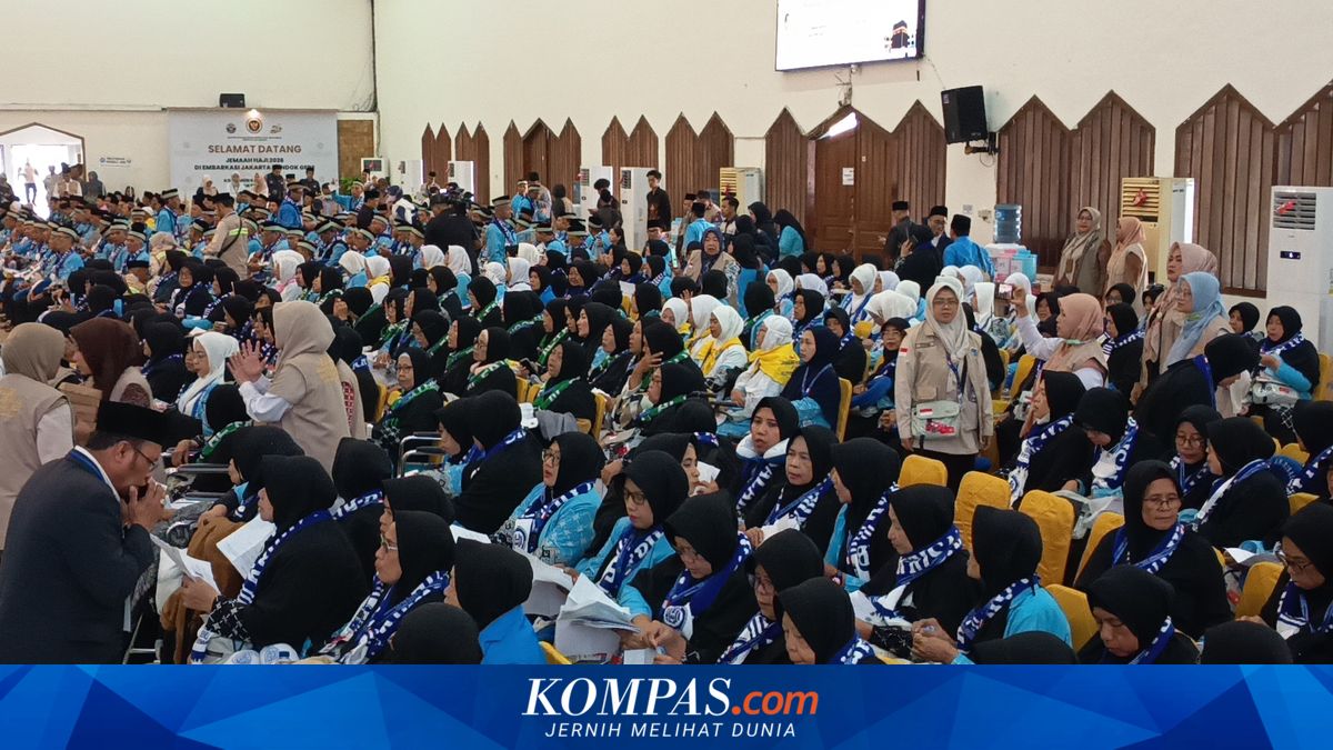 393 Hajj Pilgrims from Jakarta's First Batch Begin Entering the Pondok Gede Hajj Dormitory
