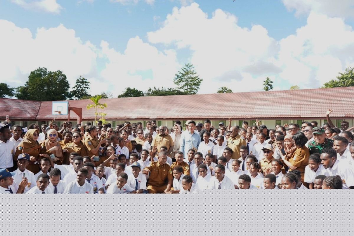 Vice President’s Visit to Timika Education Centre Head Hopes for Assistance