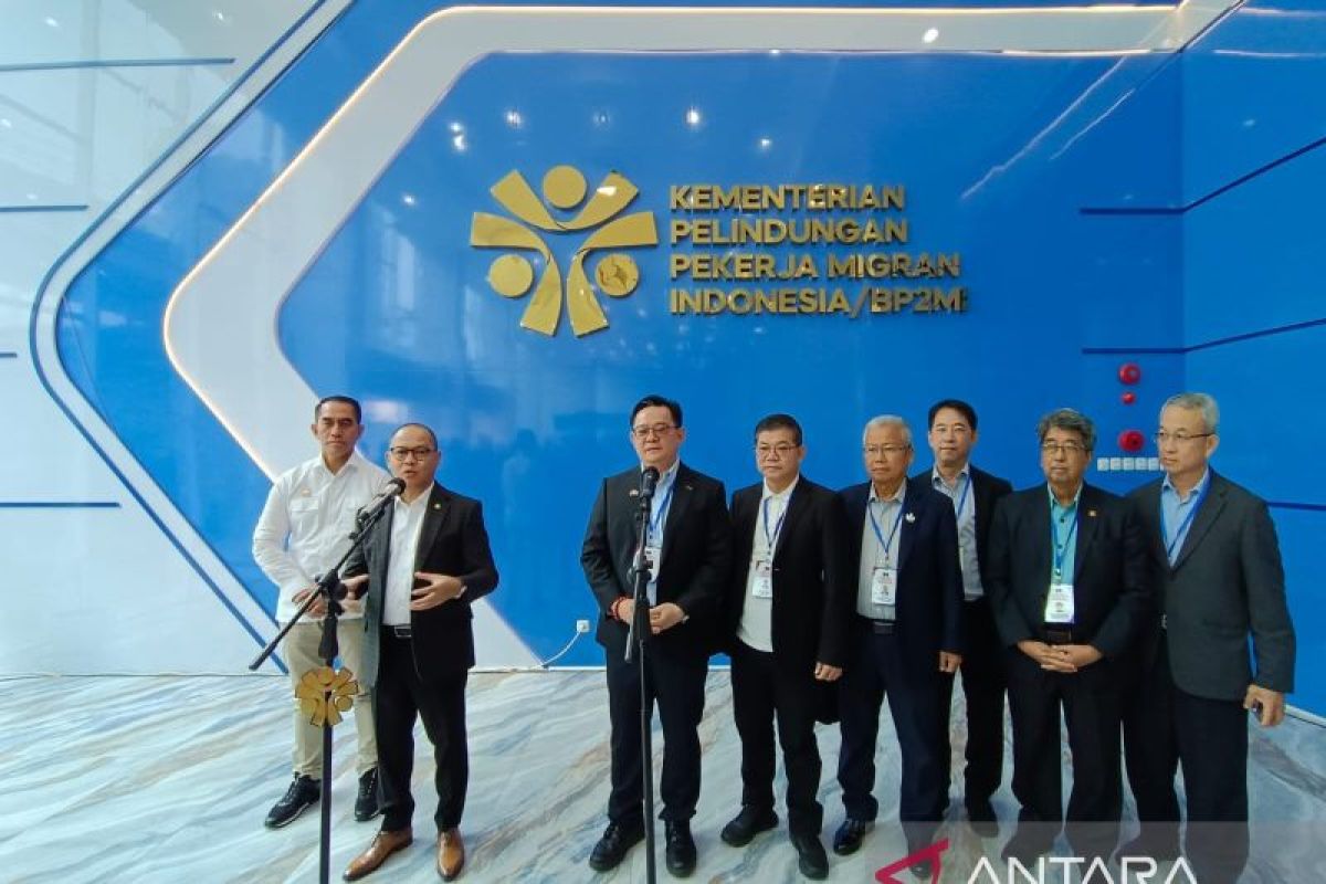 Indonesia and Malaysia enhance cooperation on migrant worker placement